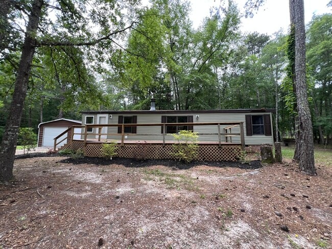 Building Photo - 102 Stillwater Dr