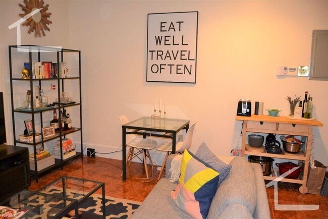 Building Photo - Garden Level 1bed in Coolidge Corner for $2200 a month