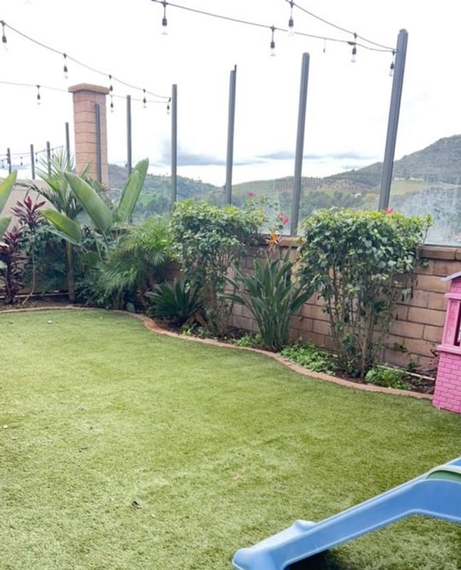 Building Photo - Beautiful 4 bedroom, 3 bath home nestled in the foothills of Fallbrook