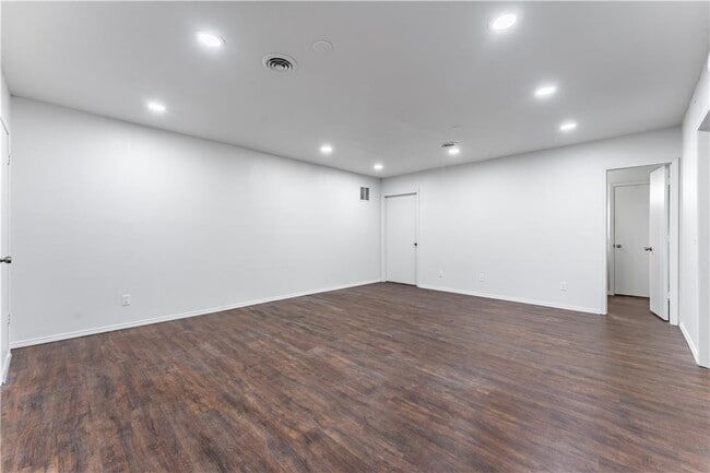 Building Photo - 21 Cora Cir