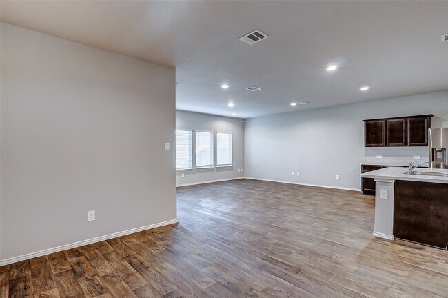 Building Photo - 21323 Pne Ml Dr