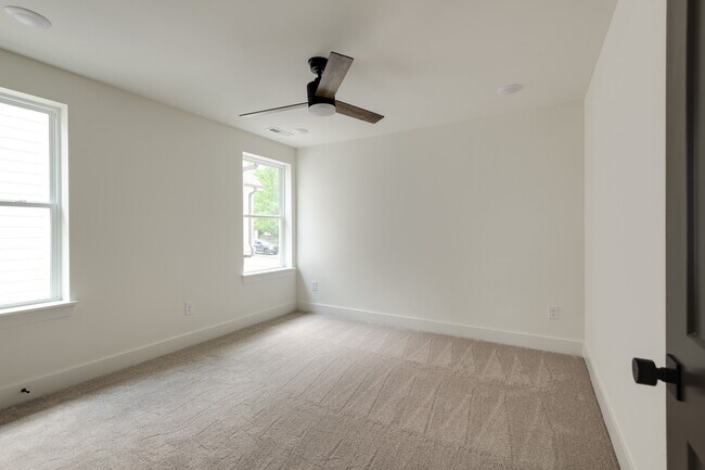 Building Photo - 3802 Syfert Ln