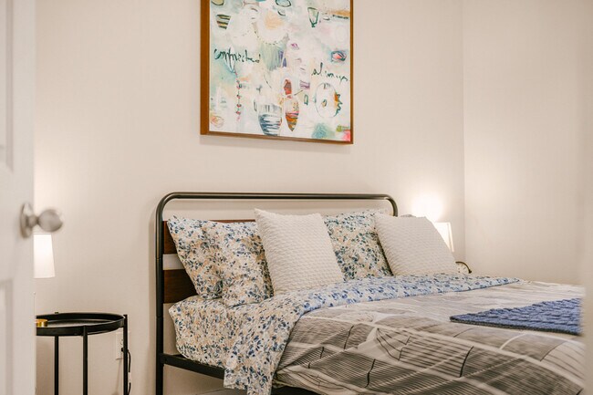 Building Photo - 3213 Grand Blvd