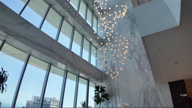 Building Photo - 300 Biscayne Blvd Way