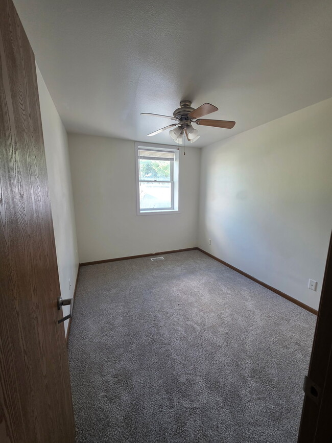 Building Photo - 230 S Dubuque St