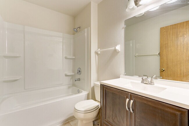 Building Photo - 301 Linde St