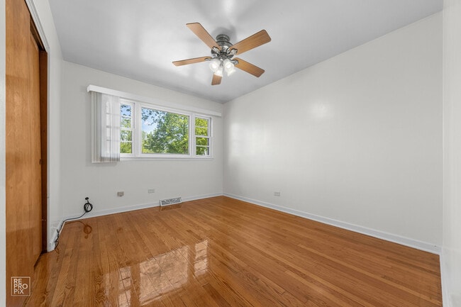 Building Photo - 874 Fairfield Ave