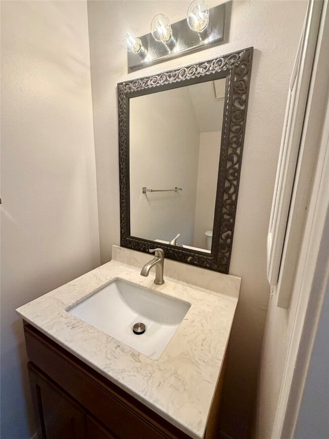 Building Photo - 11830 Oakner Dr