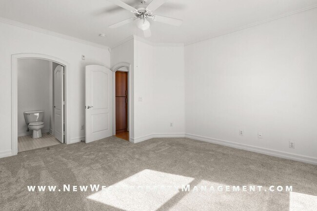 Building Photo - 550 Park Blvd