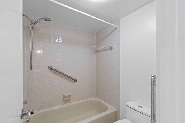 Building Photo - 1266 S Military Trail