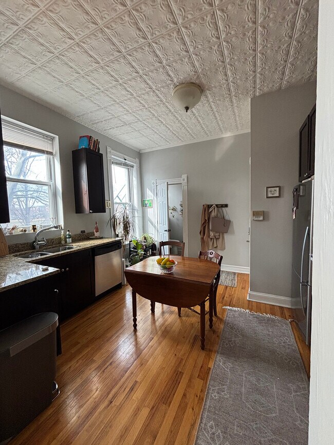 Building Photo - 1259 W Fry St