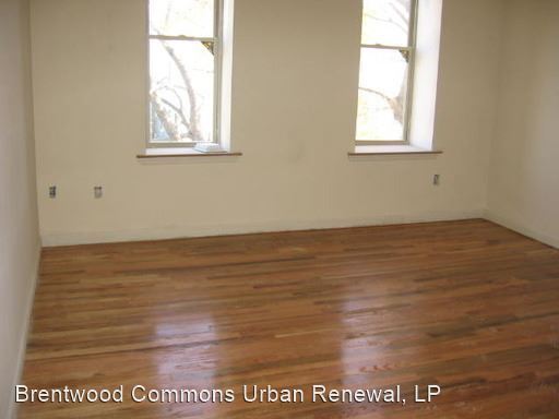 Building Photo - 9-19-19 Roseville Ave