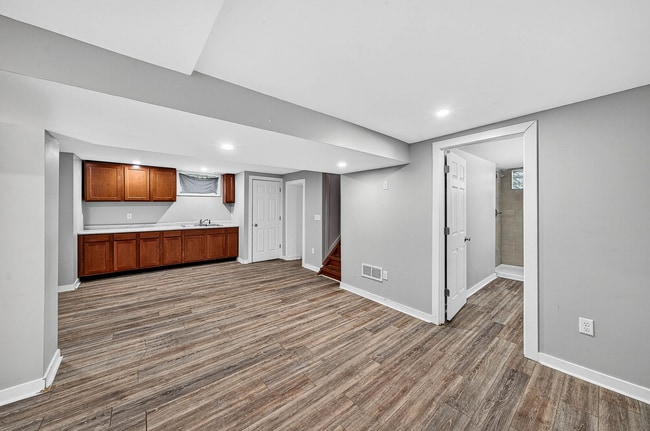 Building Photo - 1303 Sorin St