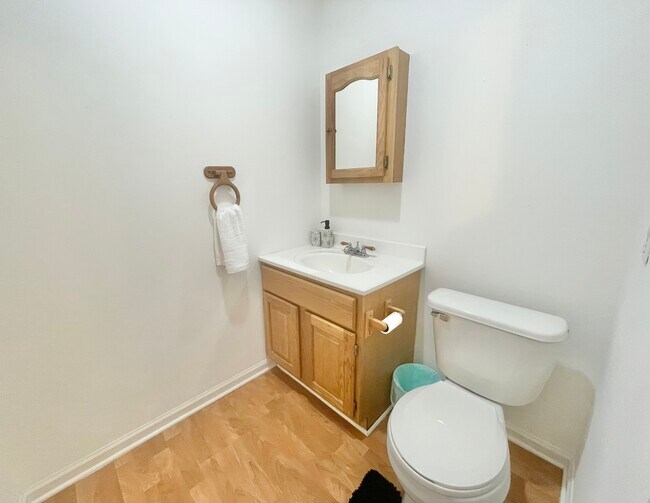 Building Photo - 210 Beaver St