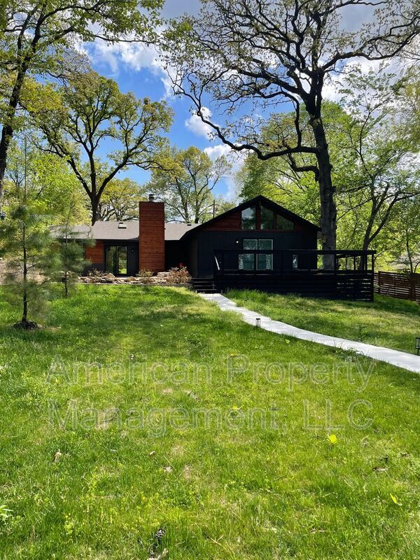 Building Photo - 3711 E 108th St