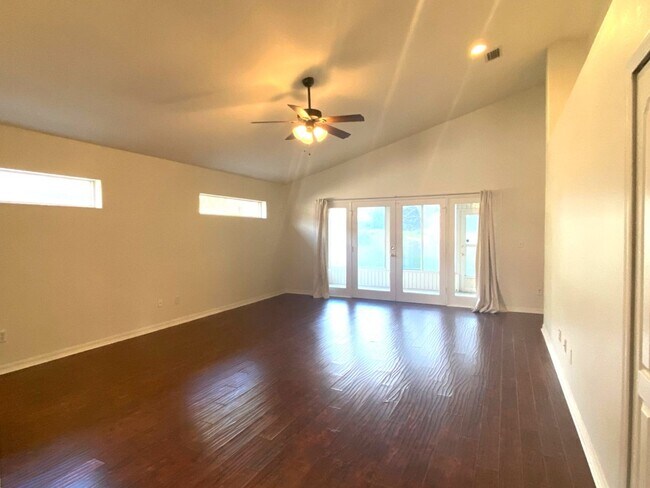 Building Photo - Beautiful 3 Bedroom Home in The Trails in Ormond Beach!