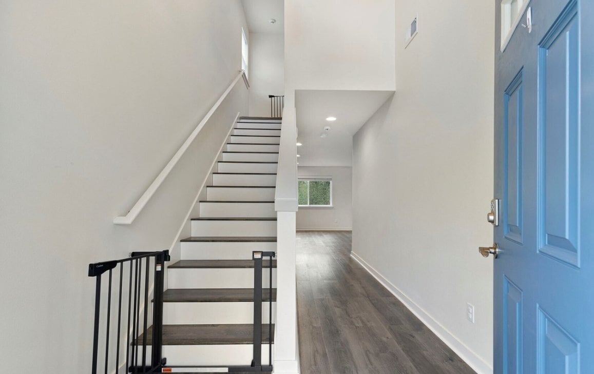 Building Photo - 744 Courage Ct