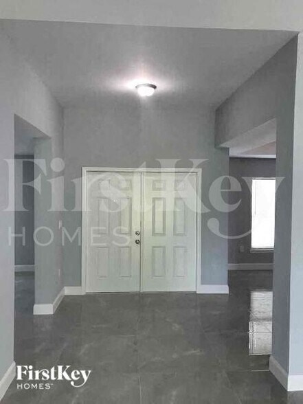 Building Photo - 2903 13th St W