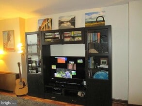 Building Photo - 1260 21st St NW