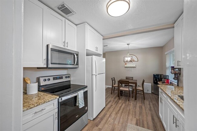 Building Photo - 1411 Pine Brook Dr