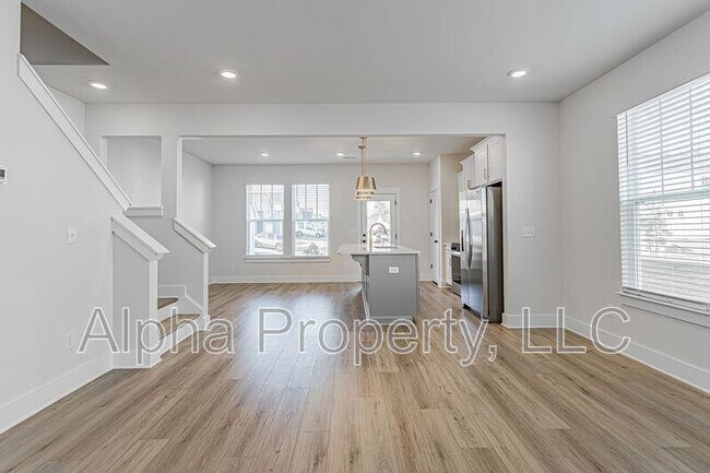 Building Photo - 451 Hazelcote Rd
