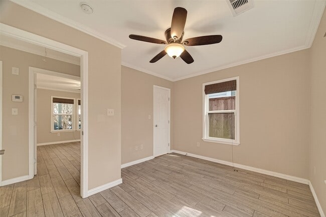 Building Photo - 5721 Sylvia Dr