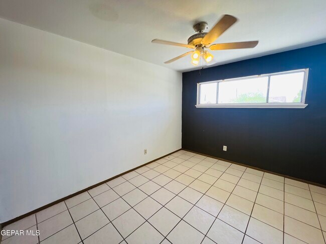 Building Photo - 356 Ridgemont Dr