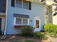 Building Photo - 1318 Garden Crest Cir