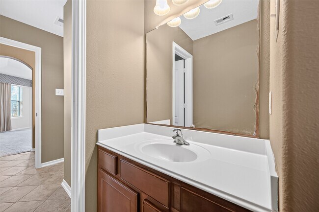 Building Photo - 9735 Lansing Meadows Dr