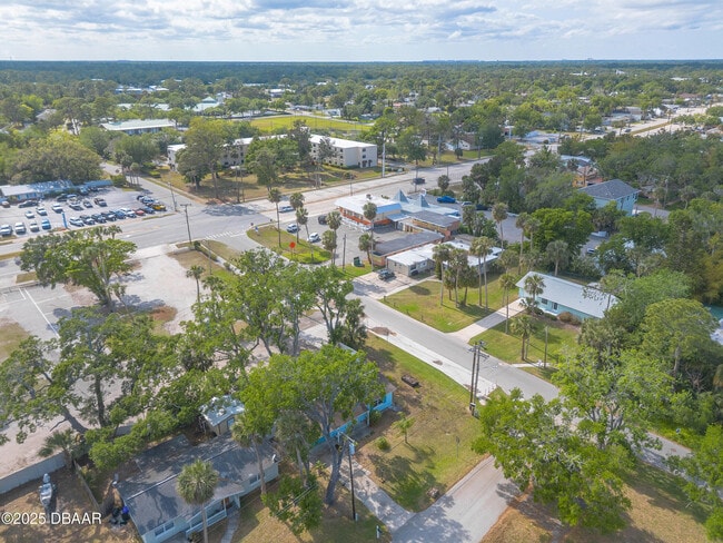 Building Photo - 5028 Palmetto St