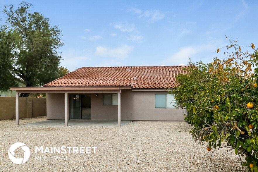 Building Photo - 15919 W Tasha Dr