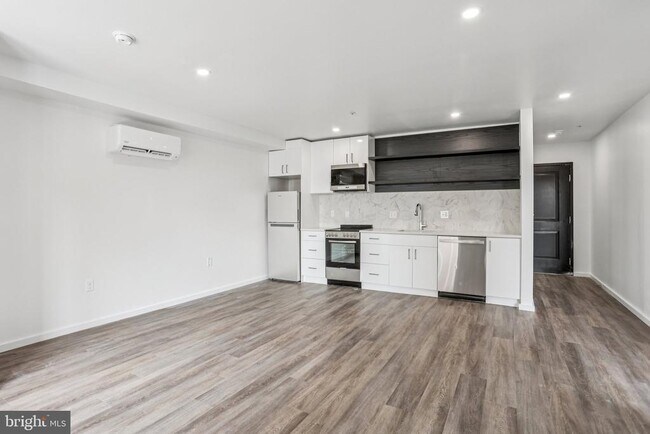 Building Photo - 1201 Vine St