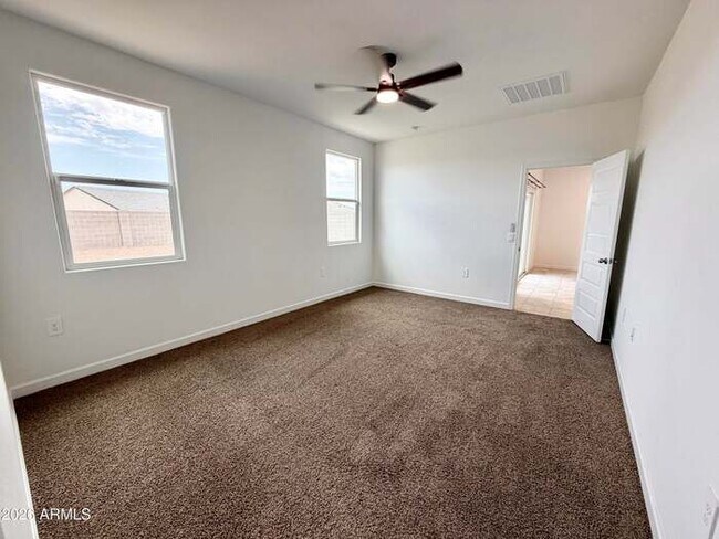 Building Photo - Beautiful 3-bedroom, 2-bath home in Entrada Del Oro (Newer DR Horton Home)!