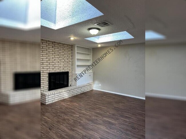 Building Photo - 2529 NW 116th St