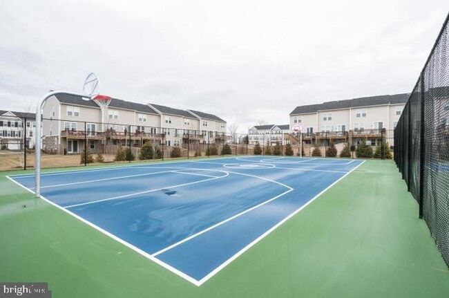 Building Photo - 120 Woodman Ct