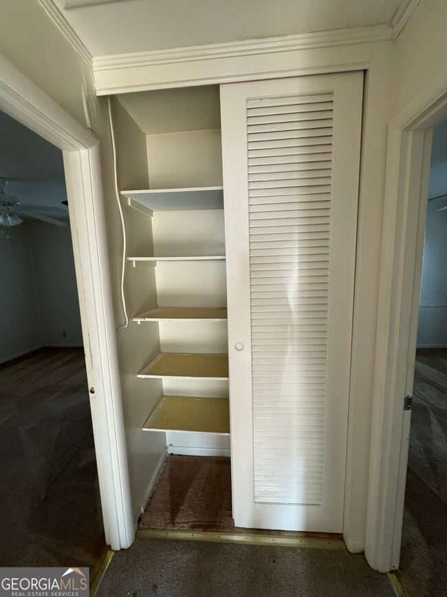 Building Photo - 140 Allenwood Rd SW