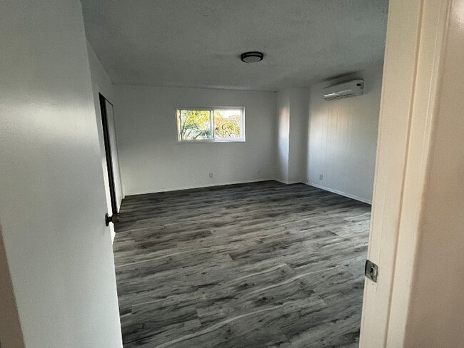 Building Photo - 12829 Doty Ave