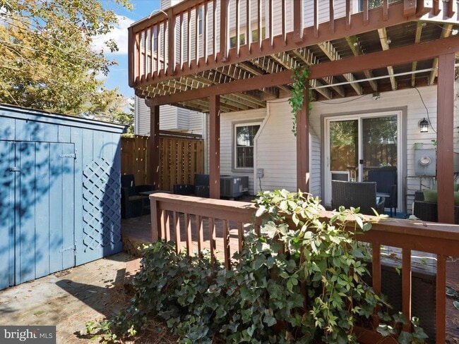 Building Photo - 6502 Coachleigh Way