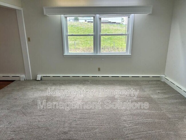 Building Photo - 209 Tanner Ln