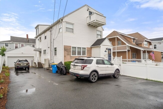 Building Photo - 49 Seafoam Ave
