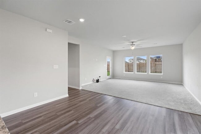 Building Photo - 209 Golden Plains Pkwy