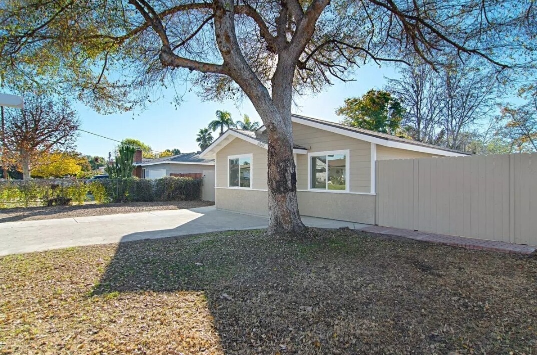 Building Photo - 8069 Darryl St