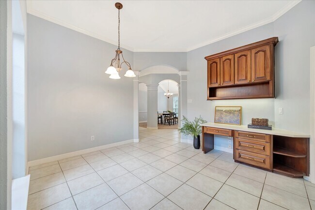 Building Photo - 2421 Baycrest Dr