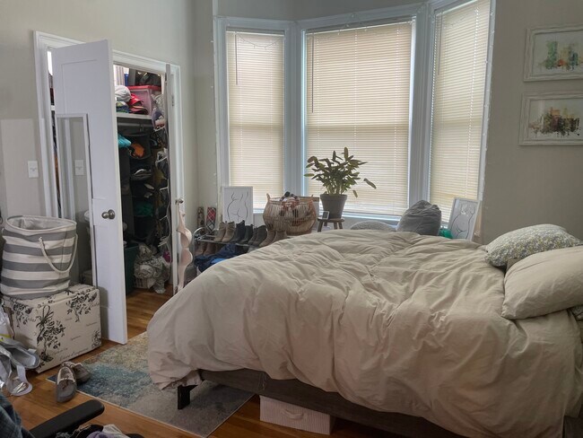 Building Photo - 60 Foster St