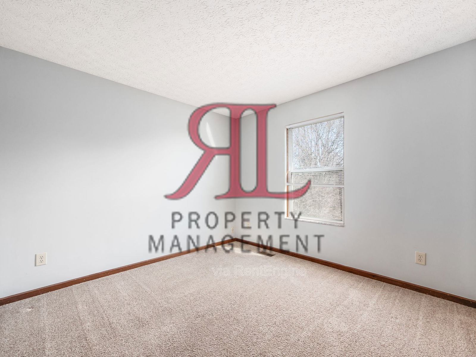 Building Photo - 9326 Tahoma St