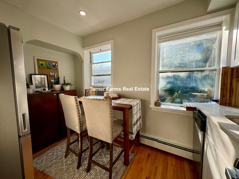 Building Photo - 91 Hudson St