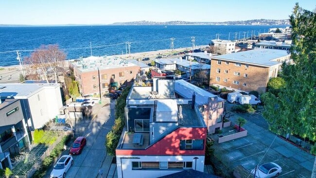 Building Photo - Stunning Air Conditioned Alki Condo Overlooking Majestic Puget Sound!