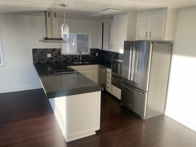 Building Photo - 1 63rd Ave