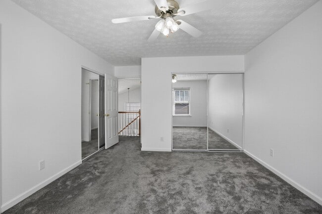 Building Photo - 308 W Oaks Trail