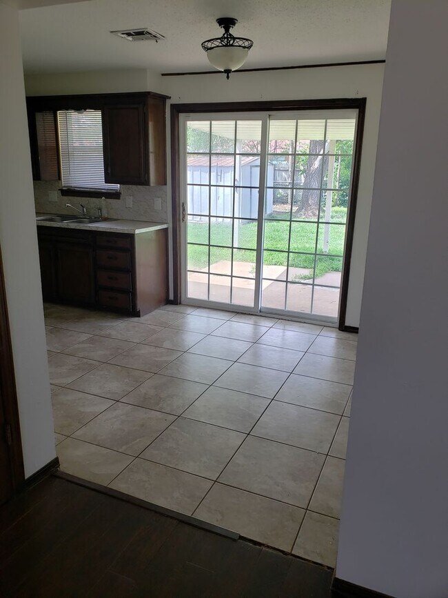 Building Photo - 3Bed/1Bath Home in Moore